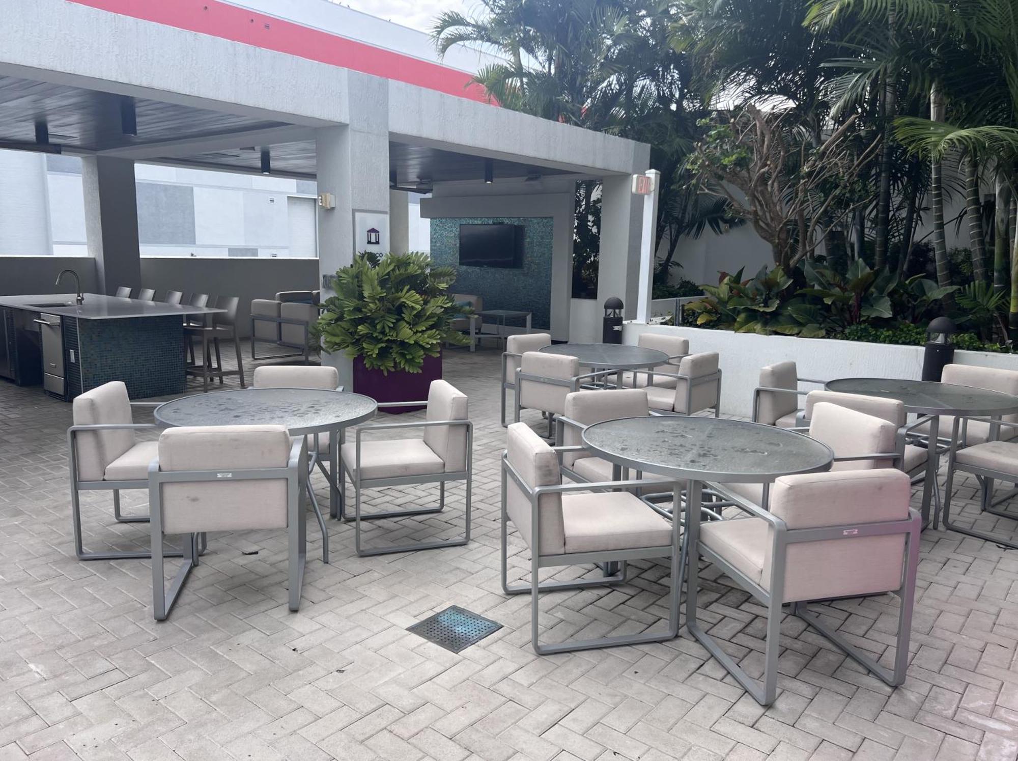 Master Bed Room In Calle Ocho Miami Exterior photo